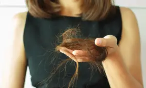 Você sofre com queda de cabelo ou disfunções capilares após a gravidez?